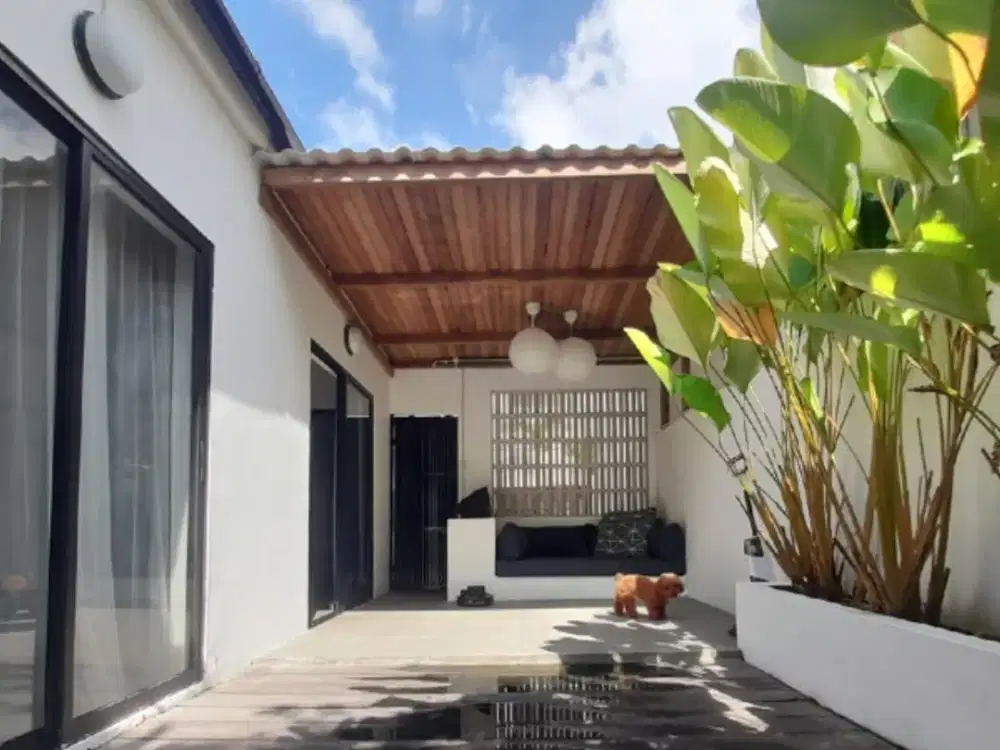 RUMAH STYLE VILLA 1 LANTAI DI CANGGU TIBUBENENG