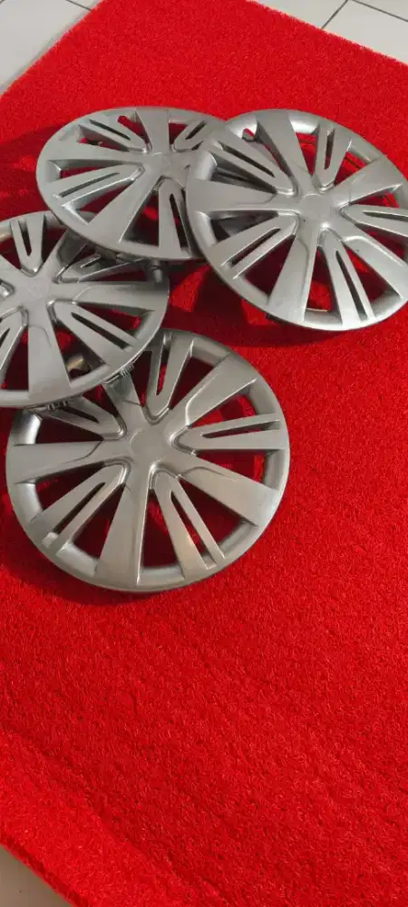 Tutup velg / well dop Daihatsu Sigra