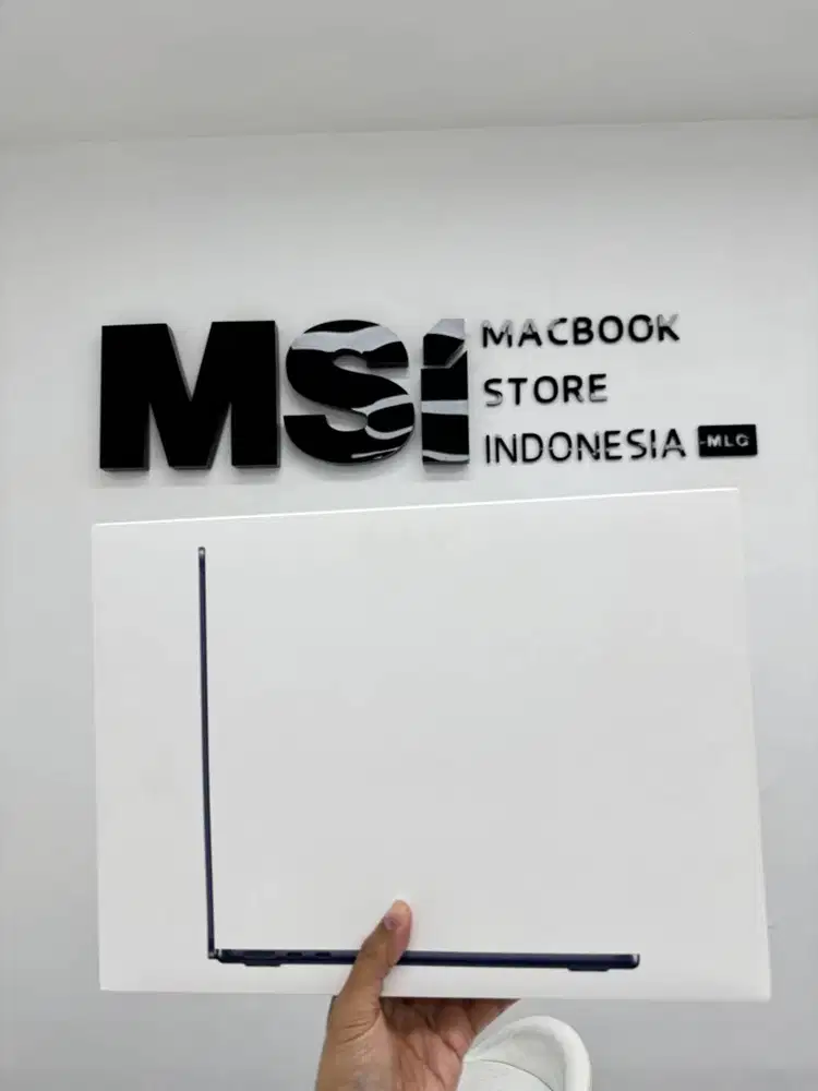 NEW MacBook Air 2022 M2 - 16/256GB