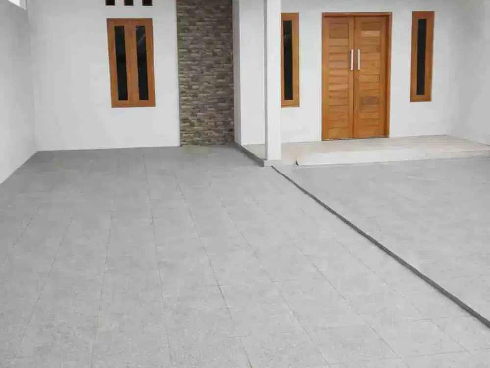 Dijual rumah murah lega dkt Luwes Nusukan-UNISRI-RSUD