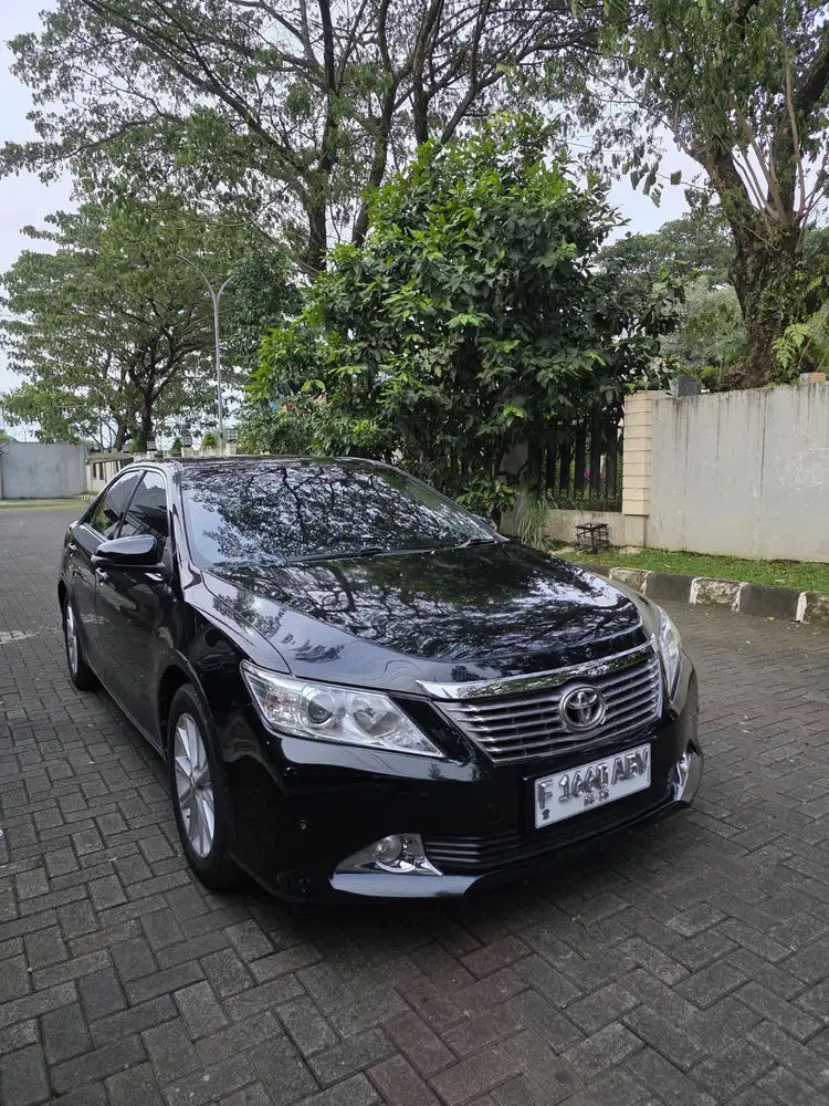 Toyota Camry 2012 type V 2.5 AT