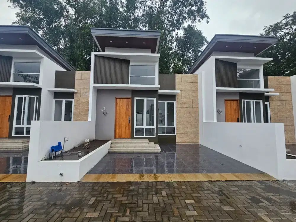 RUMAH SIAP HUNI MURAH PERUMAHAN DEKAT  KAMPUS UII JALAN KALIURANG NGAGLIK SLEMAN