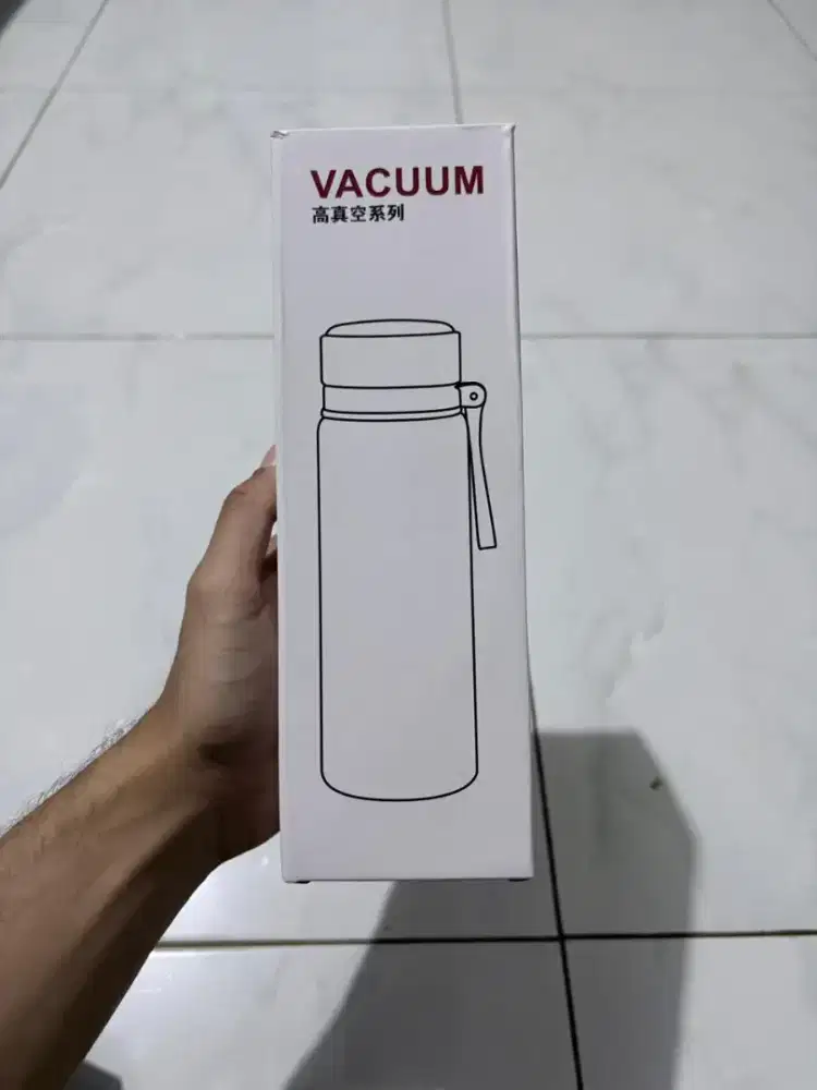 Dibagikan GRATIS tumbler / botol minum vacuum flask kapasitas 500ml.
