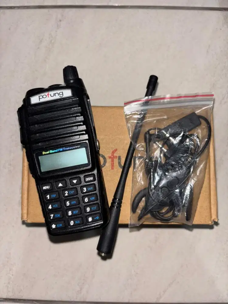 Pofung UV82 Dual Band UHF/VHF