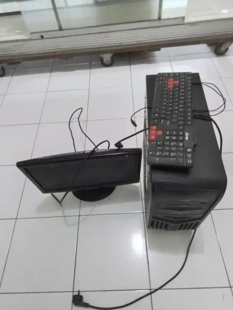 Jual monitor, pc, keyboard
