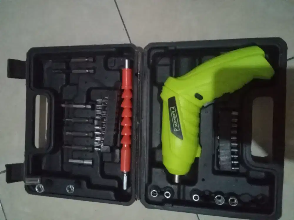 Bor listrik satu set