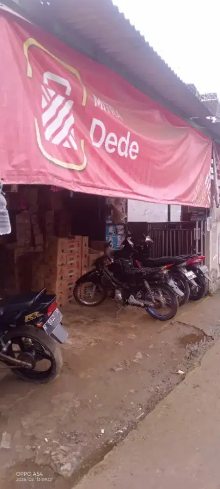 Dibutuhkan pegawai WANITA pramuniaga driver  admin dan art