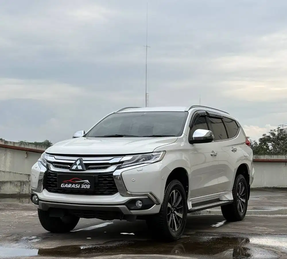 Pajero Sport Dakar Ultimate 4x2 AT 2018 Warna Putih Pajak 03-2027
