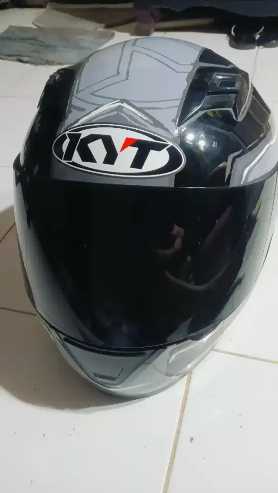 Helm KYT R 10 Dot