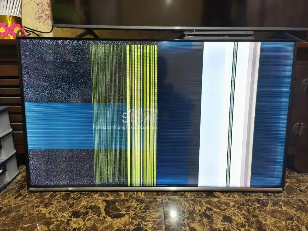 LG Smart TV 43UQ7500PSF Rusak Layar