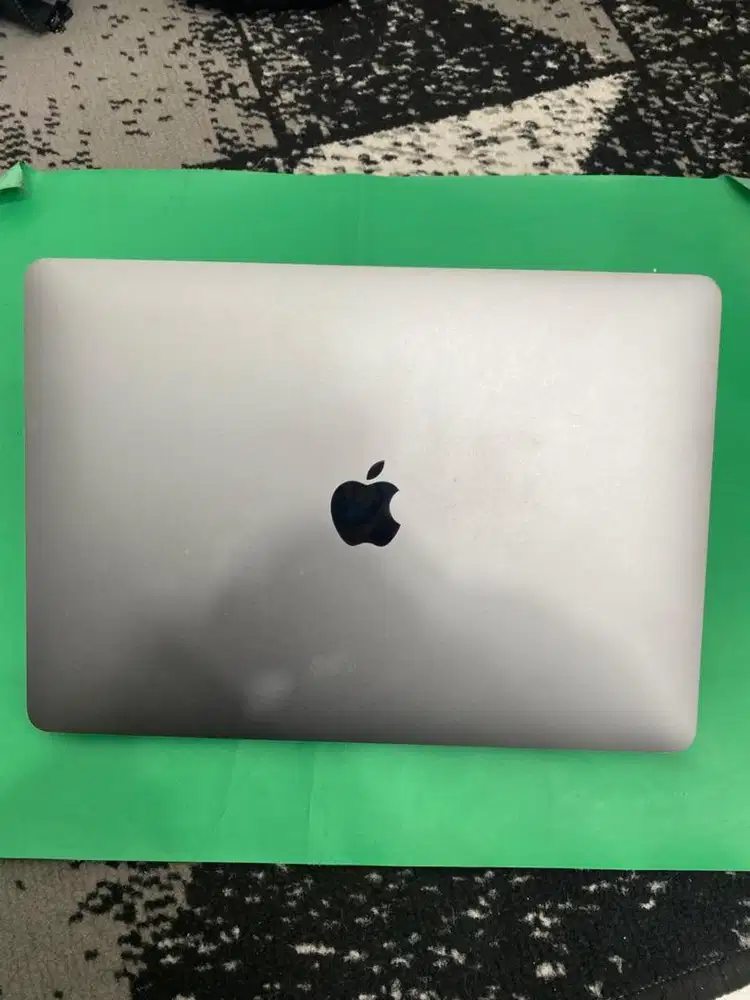 Macbook air 2020 8/128gb grey
