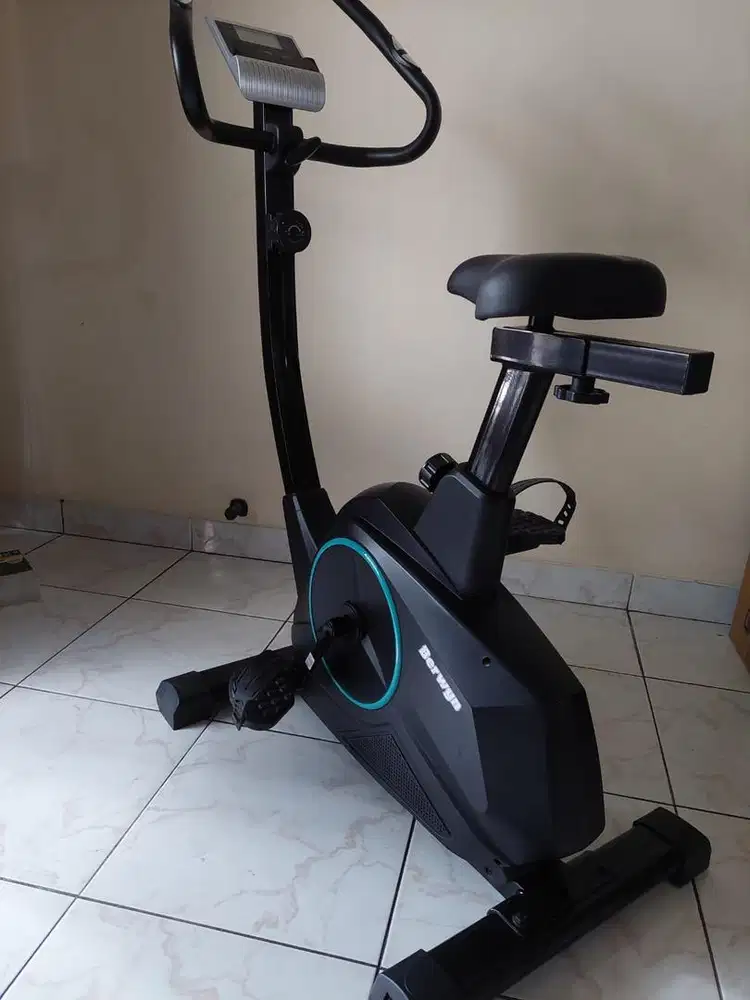 Sepeda statis merk Berwyn