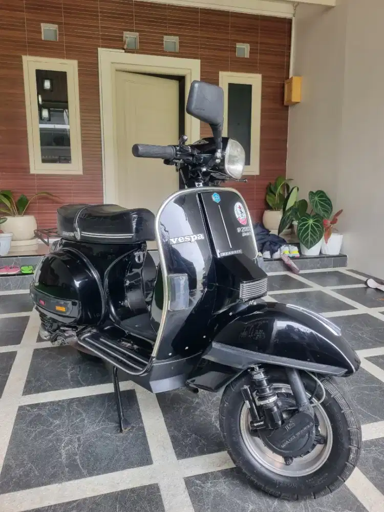 Vespa  SPARTAN P 200 XE