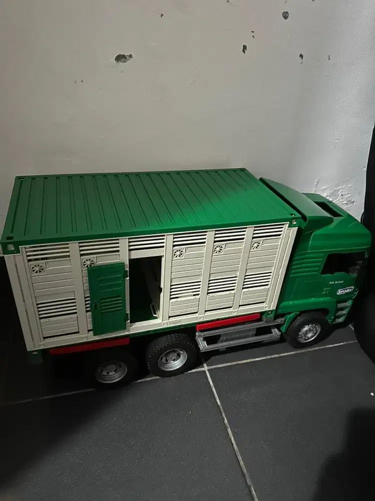 Bruder Toys Truck Mainan Anak