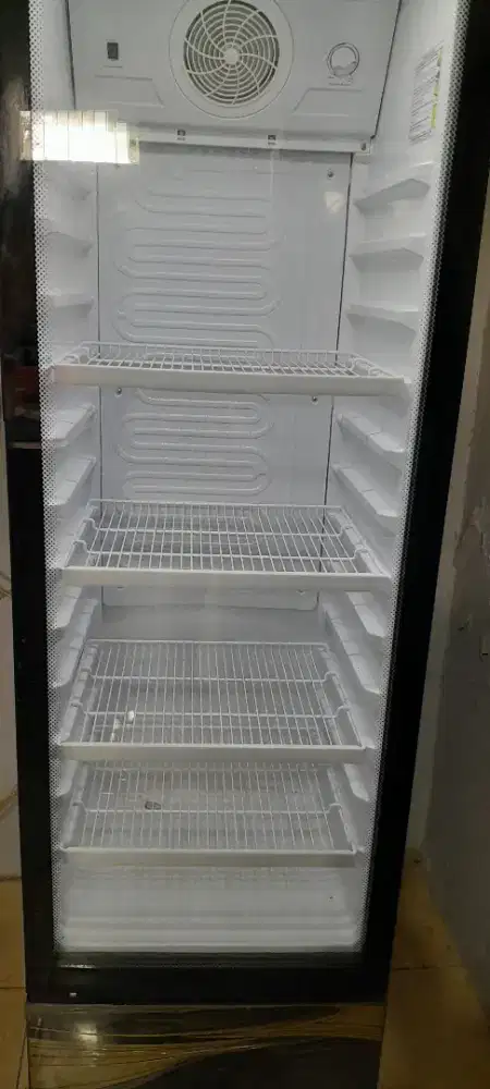 Di Jual SHOWCASE POLYTRON Bekas Pakai