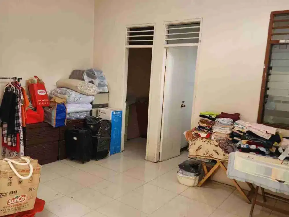 Di jual murah rumah citra 1 jakarta barat