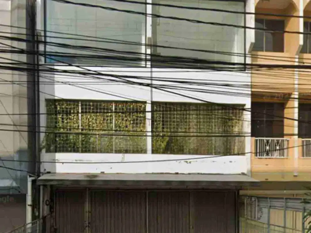 Disewakan Ruko Gandeng Strategis 3 Lantai di Fatmawati Kebayoran Baru Jakarta Selatan