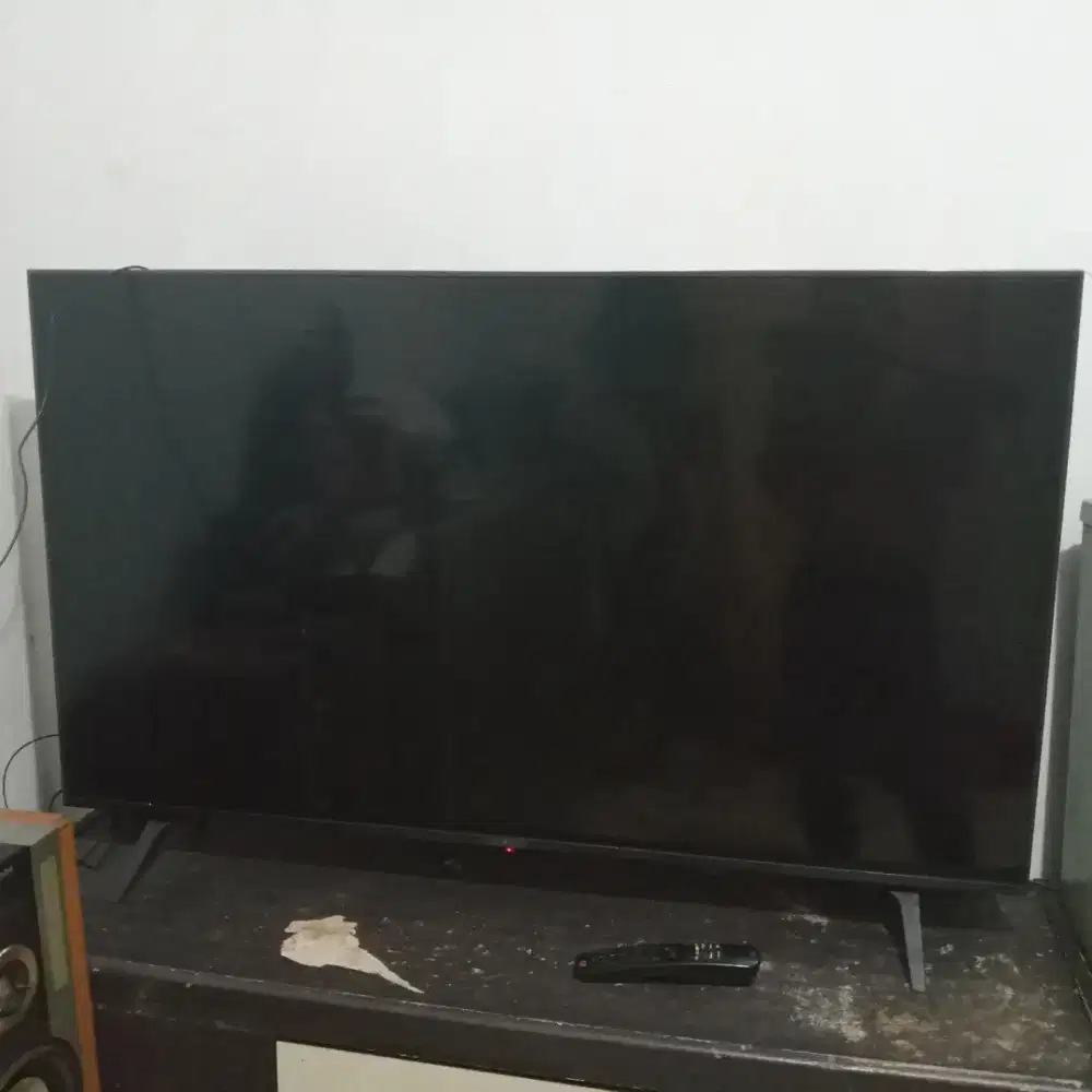 Dijual tv lg 50 in