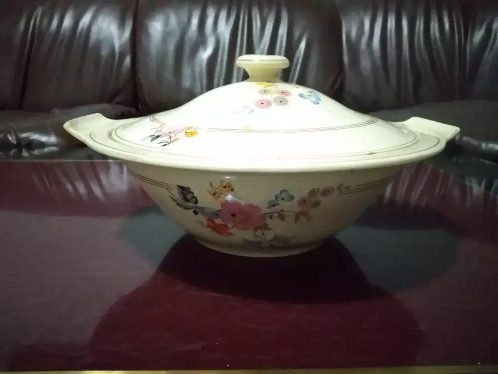 Mangkuk keramik kuno, Made ini holland