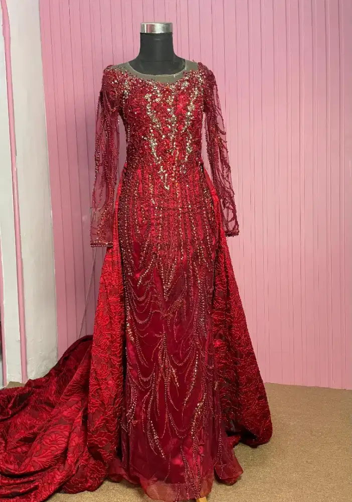 Kebaya pengantin marun