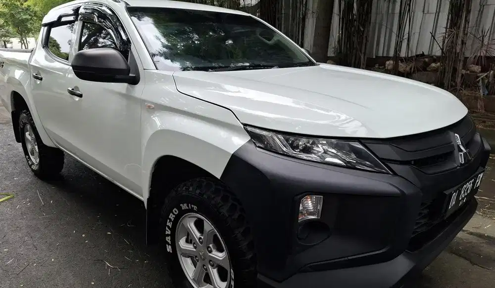 Mitsubishi strada triton tahun 2022