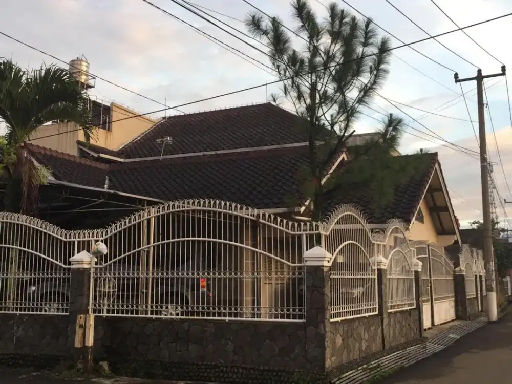 Rumah Luas450 di Antapani Sekitar Randusari Pratista Antapani Bangunan Kokoh | LA007