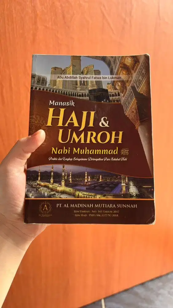 Buku panduan haji dan umrah