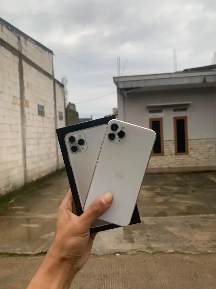 IPHONE 11 PROMAX 64GB ALL OPERATOR