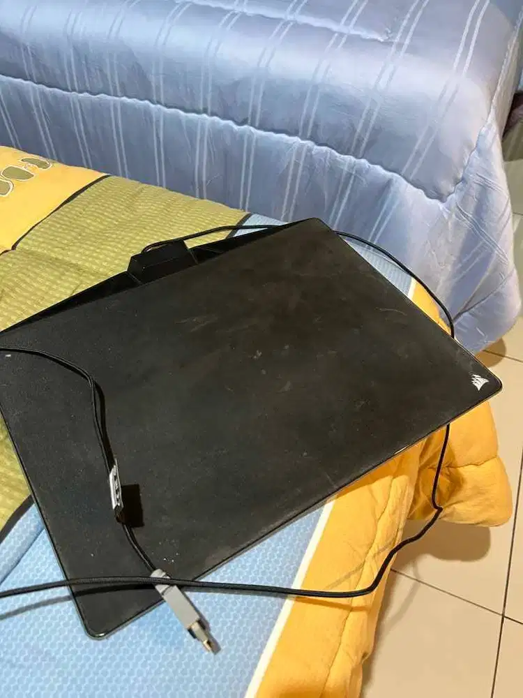 preloved CORSAIR MM800 Polaris RGB | Mouse Pad