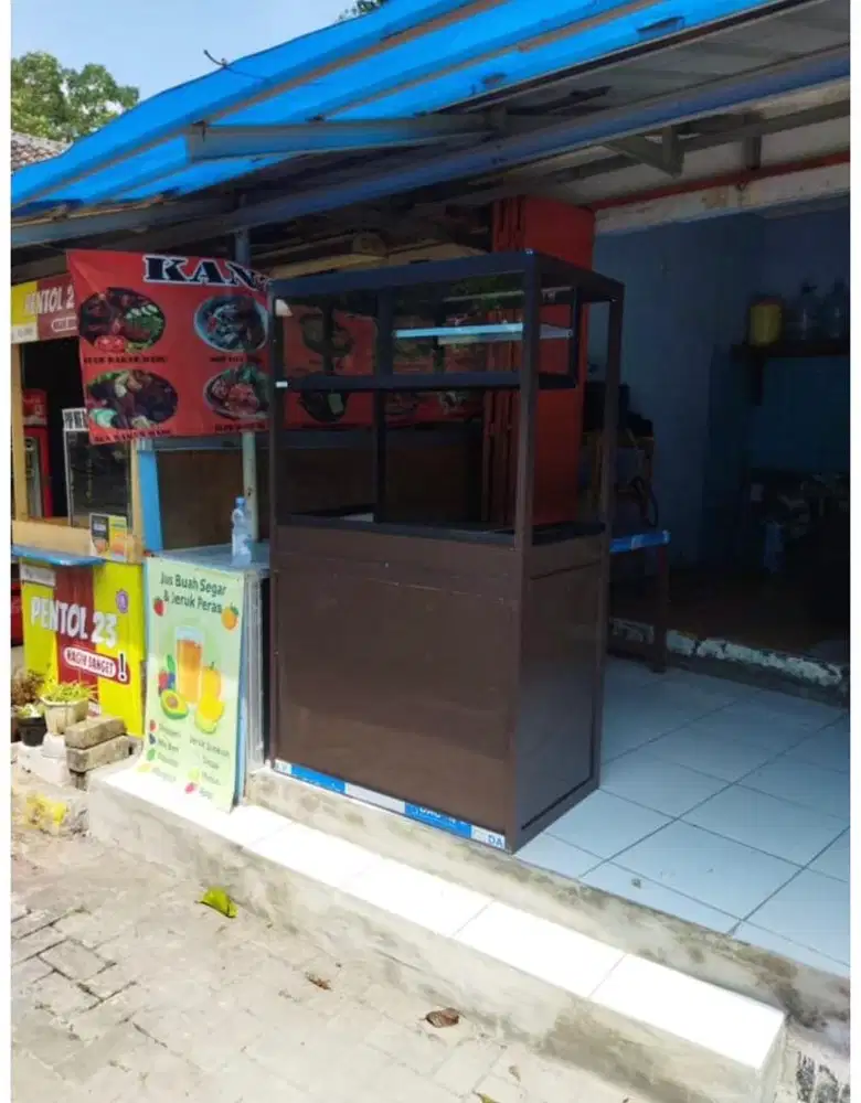 Gerobak Mie ayam dan dandang