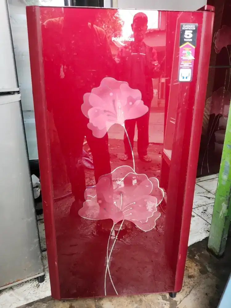Kulkas 1pintu polytron beleza kondisi bagus normal dingin beku