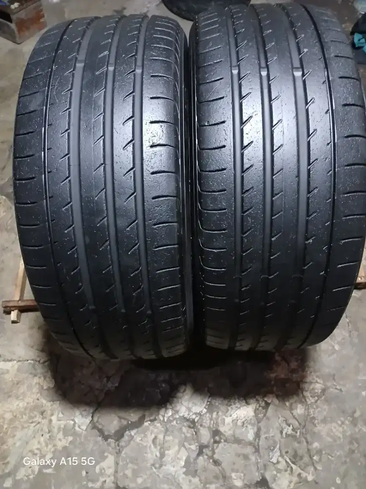 Yokohama advan sport 245,40 R19