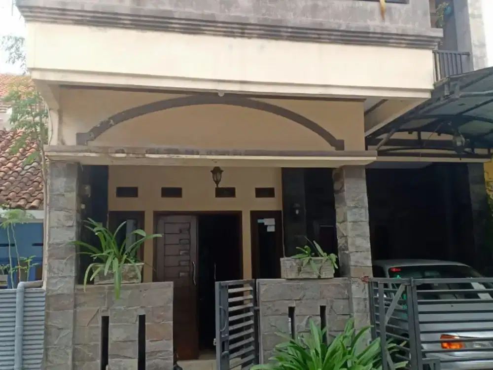 Dijual Rumah Di Komplek Graha Padalarang, SHM Kondisi Bagus Siap Huni