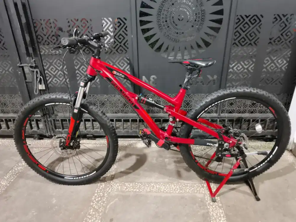 Polygon sisiku D5 size S spek bawaan lahir masih mulus, tinggal pake