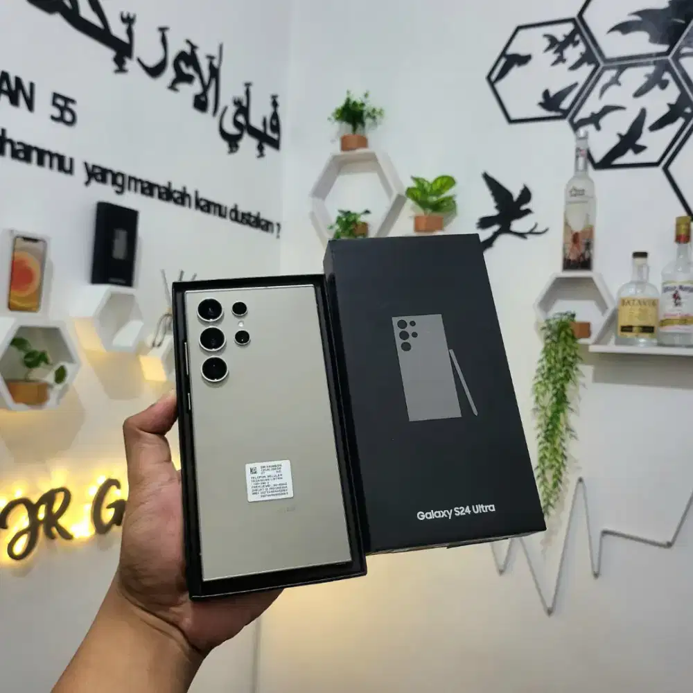 Samsung S24 Ultra 12/256 mulus lengkap ori