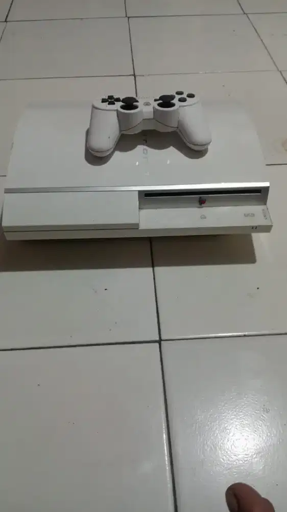 Play station 3 warna putih