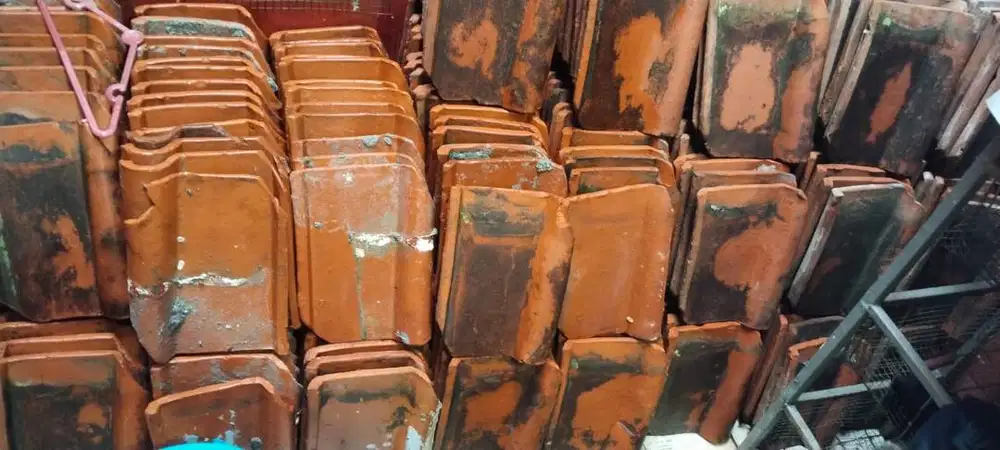 jual genteng bekas merk soka