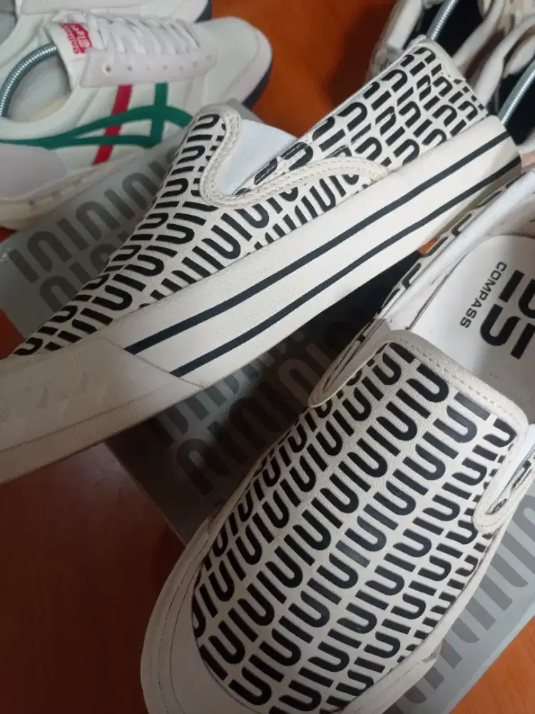 Dijual sepatu original compass