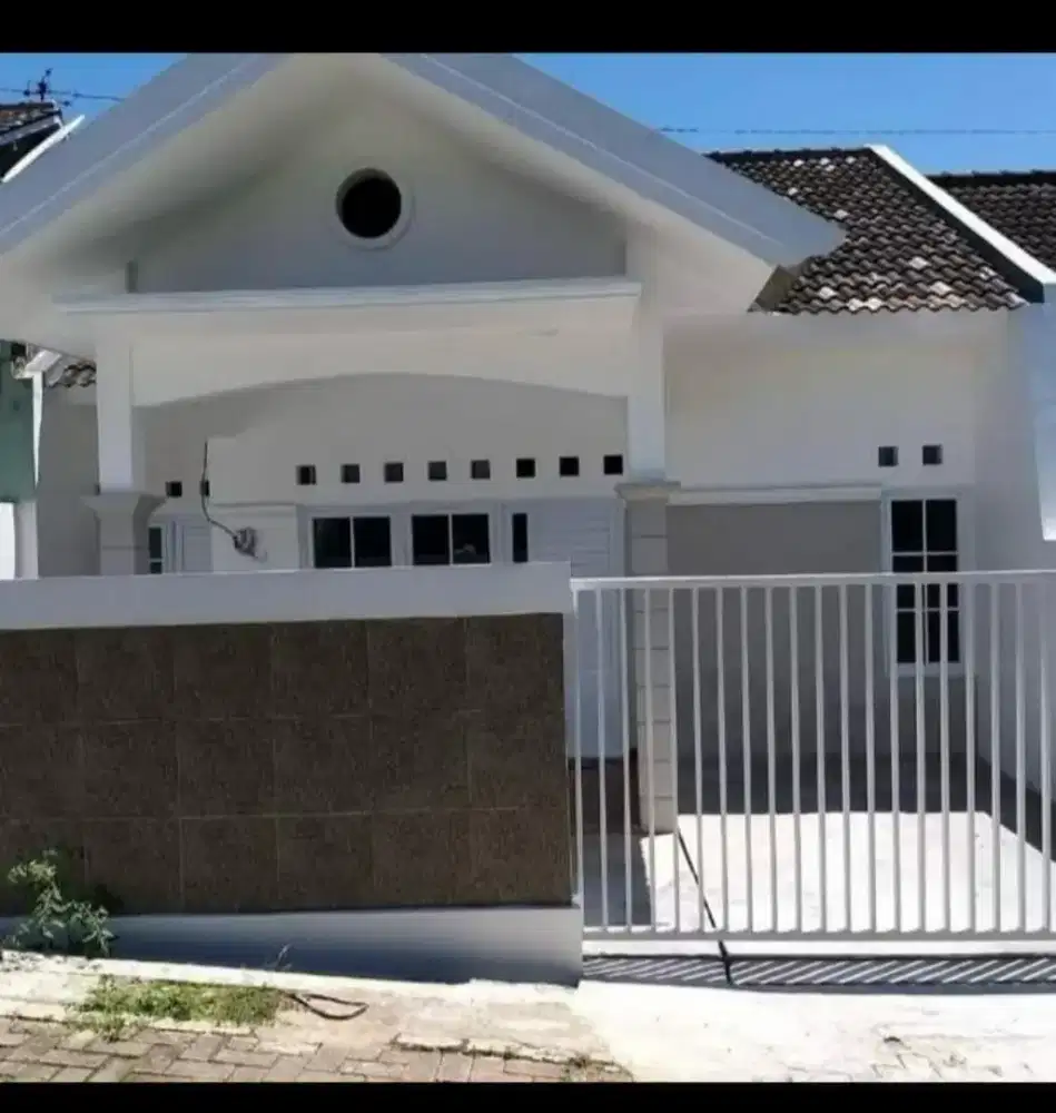 Dijual rumah apik bersih siap Huni di Gombel Permai Ngesrep