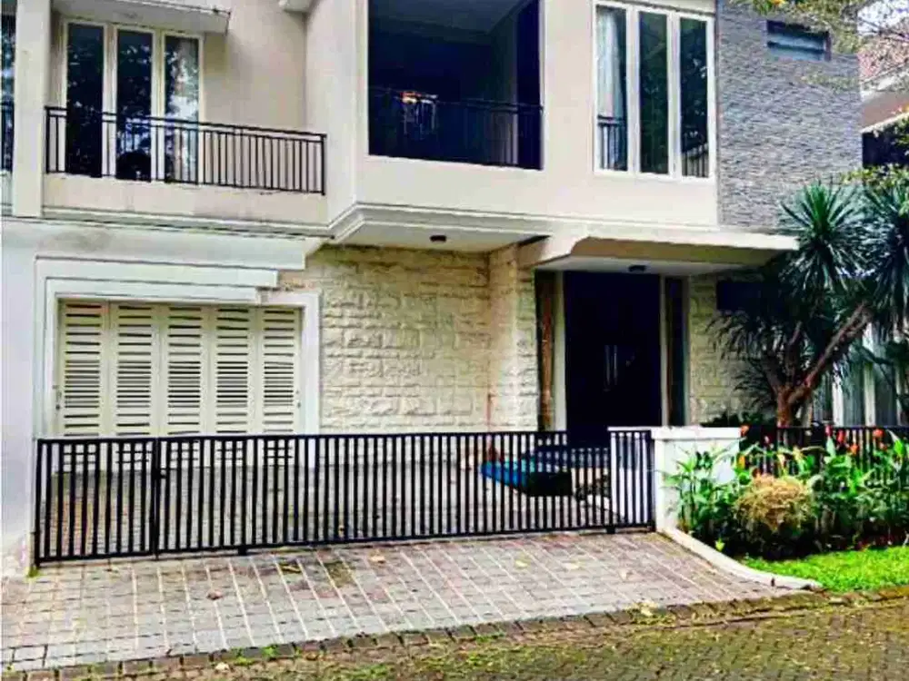 Disewakan / Dijual Rumah Modern Mewah Full Furnish Di Greenwood Golf Araya Malang