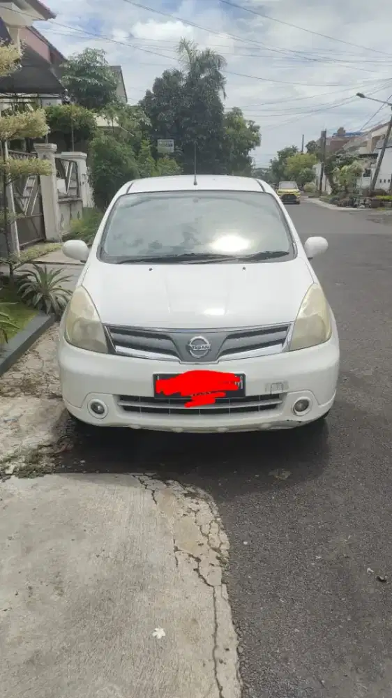 Grand Livina XV 1.5 AT