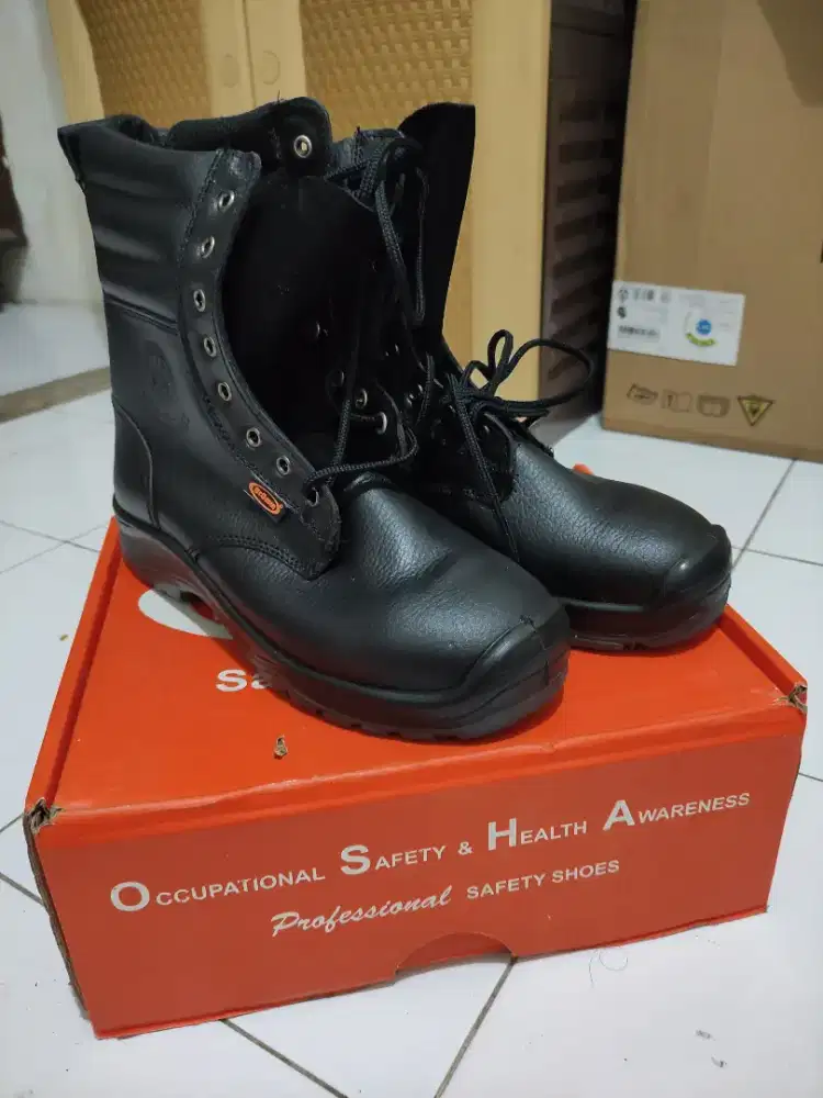 Sepatu pdl safety boots Dr. Osha