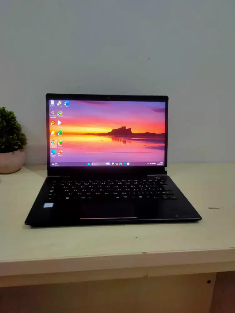 Core i5 gen 8 superslim cocok design editing hingga game