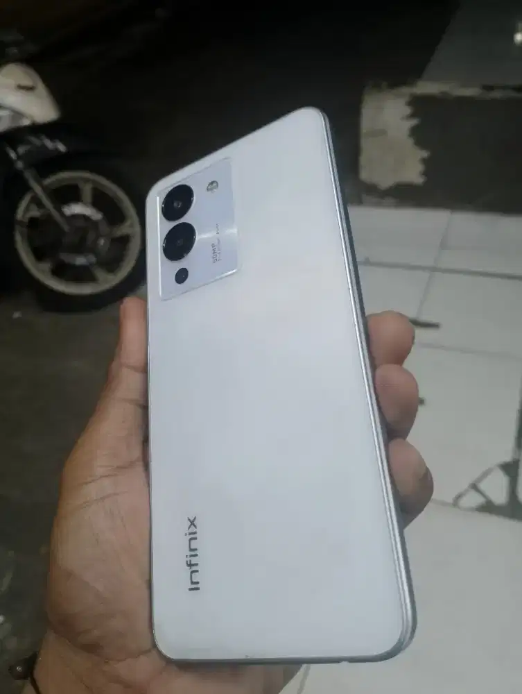 Infinix note 12 8/128