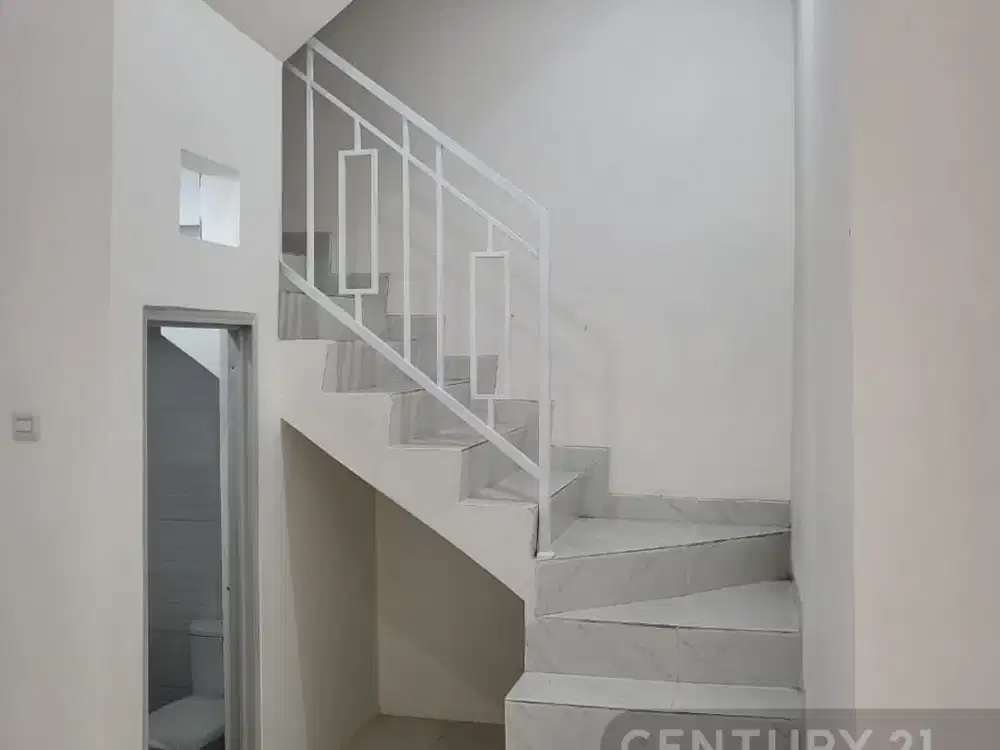 Rumah Baru  3 Lantai Di Jalan Musik Raya, Kelapa Gading - Harga N