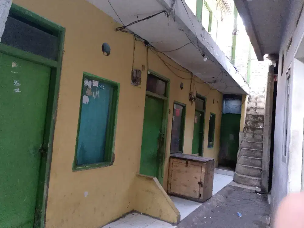 Di jual rumah kosan 2 lantai 5 kamar