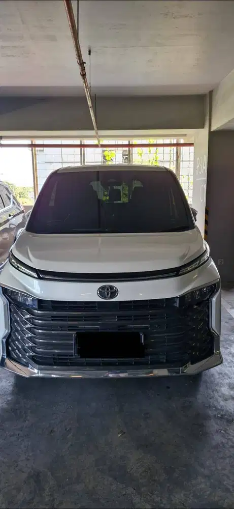 Dijual Cepat (BU) All New Voxy 2022