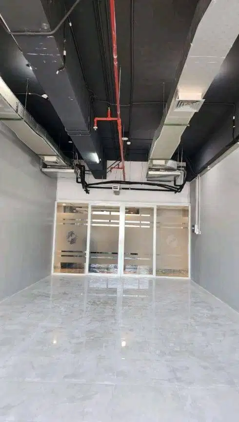 DISEWAKAN KANTOR DI CIPUTRA WORLD OFFICE SURABAYA SIAP HUNI