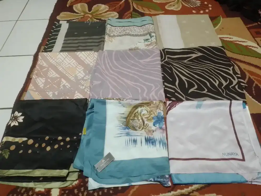 Hijab/jilbab jarang dipake ada 1 yg baru