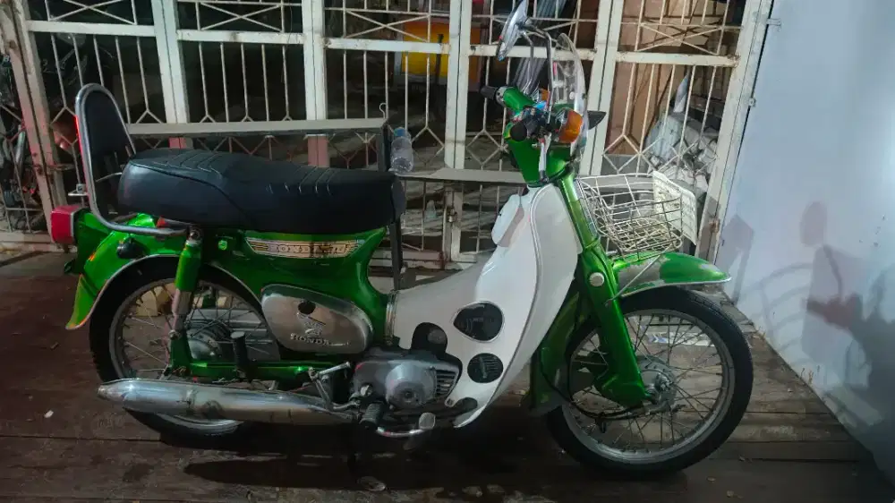 HONDA C70 TAHUN 1979 MESIN BAWAAN